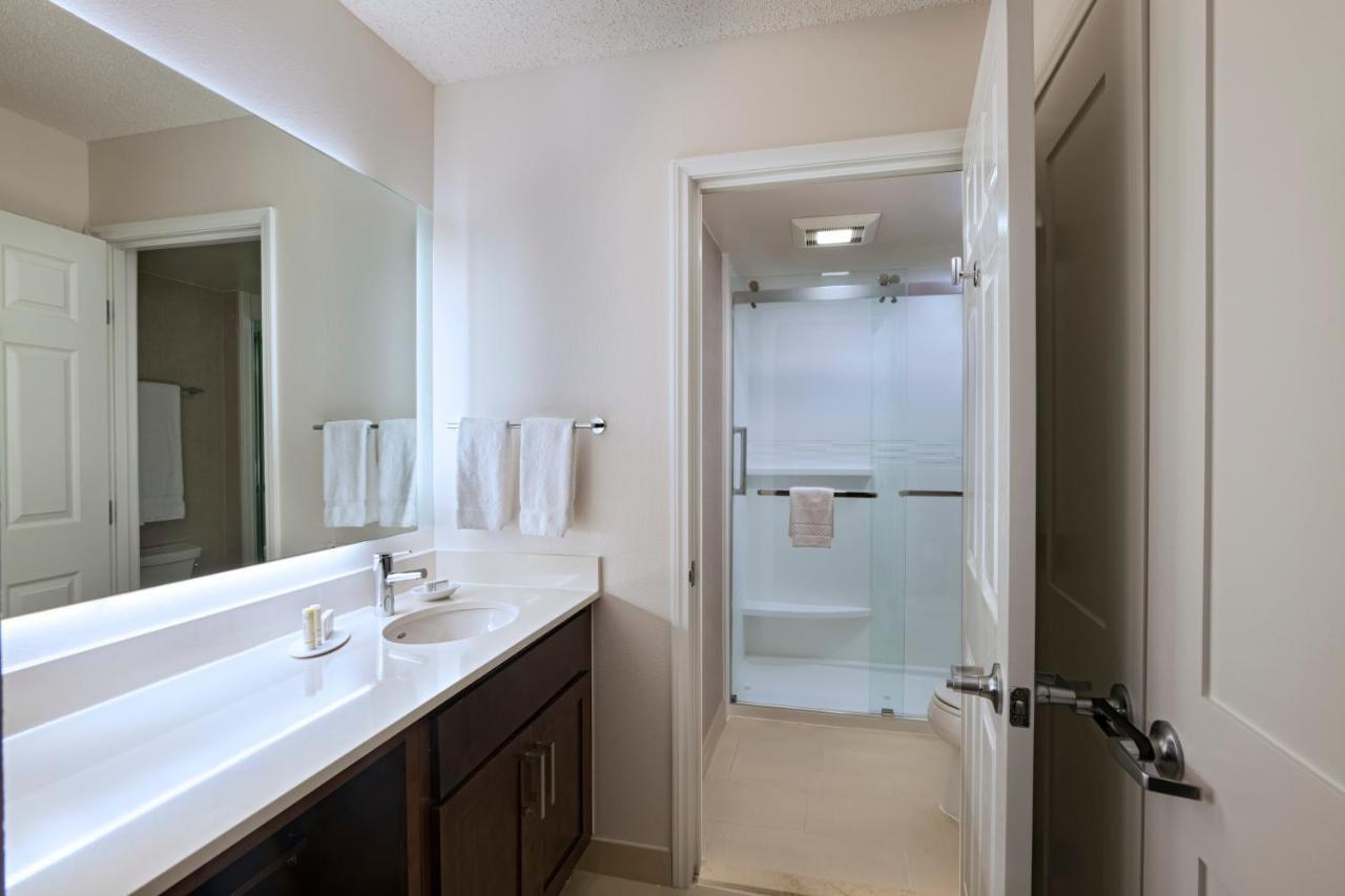Residence Inn By Marriott Austin The Domain Area Экстерьер фото