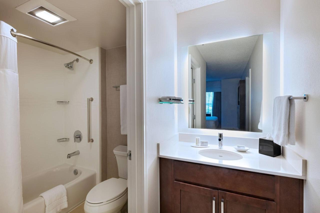 Residence Inn By Marriott Austin The Domain Area Экстерьер фото